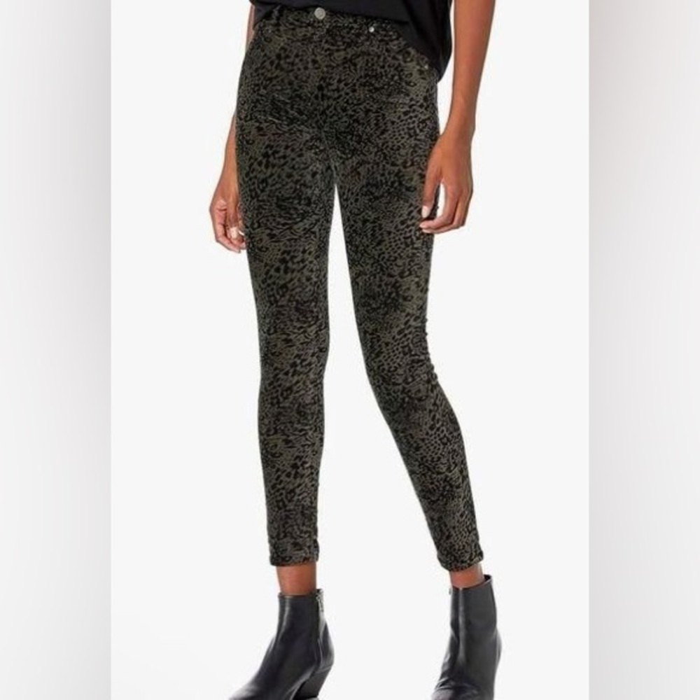 AG Adriano Goldschmied Farrah high waisted velvet skinny jean Sz 24